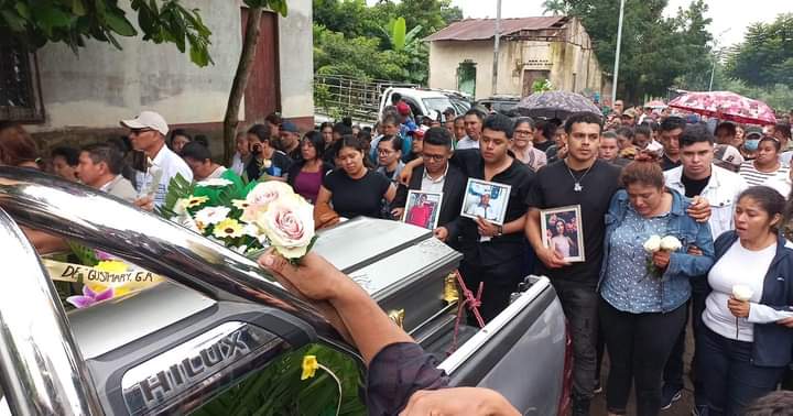 Representantes de cinco de los seis fallecidos en accidente de tránsito en Acoyapa hicieron un acuerdo extrajudicial con el acusado. LA PRENSA/ Cortesía