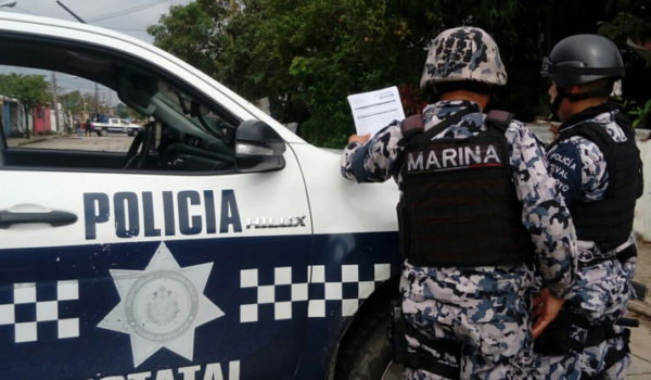 Hallan cuerpos desmembrados en camionetas con mensajes del Cártel Jalisco en México