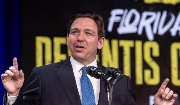 DeSantis abandona campaña presidencial de EE.UU. y respalda a Trump
