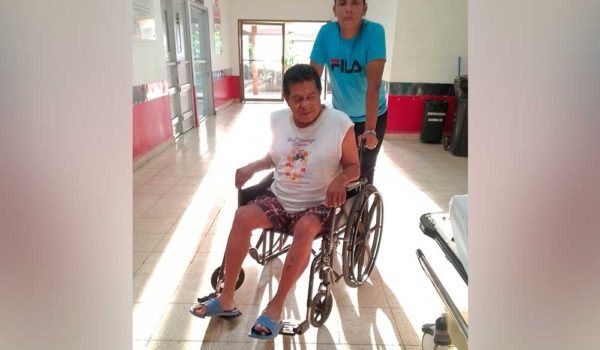 Reportero gráfico se accidenta con su familia y desconocidos le roban