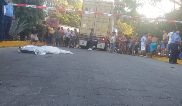 Adulto mayor fallece bajo las llantas de un furgón en Corinto