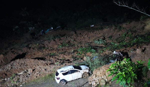 Suben a 23 los muertos por derrumbes en una carretera de departamento colombiano del Chocó
