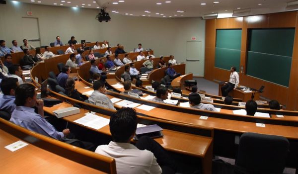 5 cambios que están transformando las industrias y demandan líderes mejor preparados