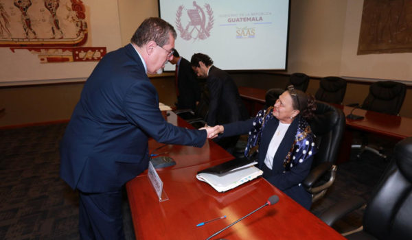 La fiscal general de Guatemala abandona la reunión con Arévalo por temas legales