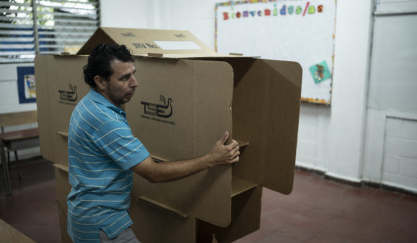 Declaran improcedente pedido de anular elección legislativa en El Salvador
