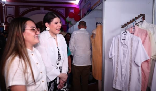 Dictadura de Ortega hace su propio festival «internacional» en Granada