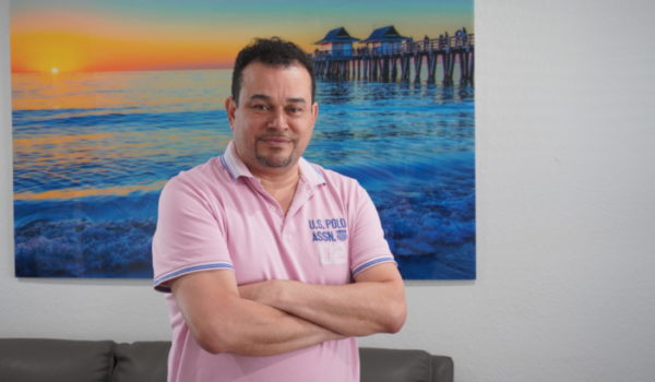 Milton Müller, brinda asesoría legal a latinos en West Palm Beach. LA PRENSA