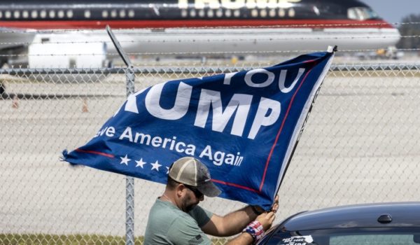 Trump visita la frontera con México para atacar la gestión de Biden: «Esta es su invasión»