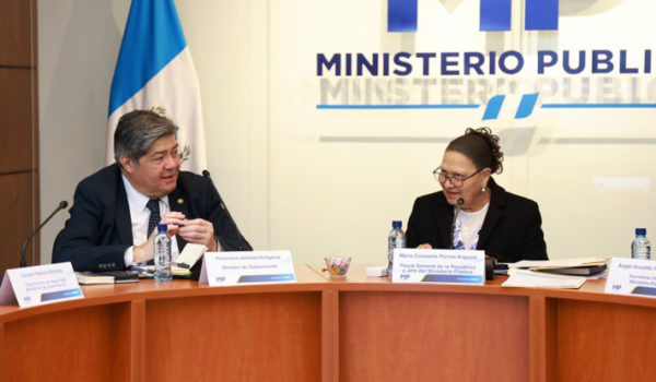 El Gobierno de Arévalo acuerda trabajar con la fiscal que torpedeó su investidura en Guatemala