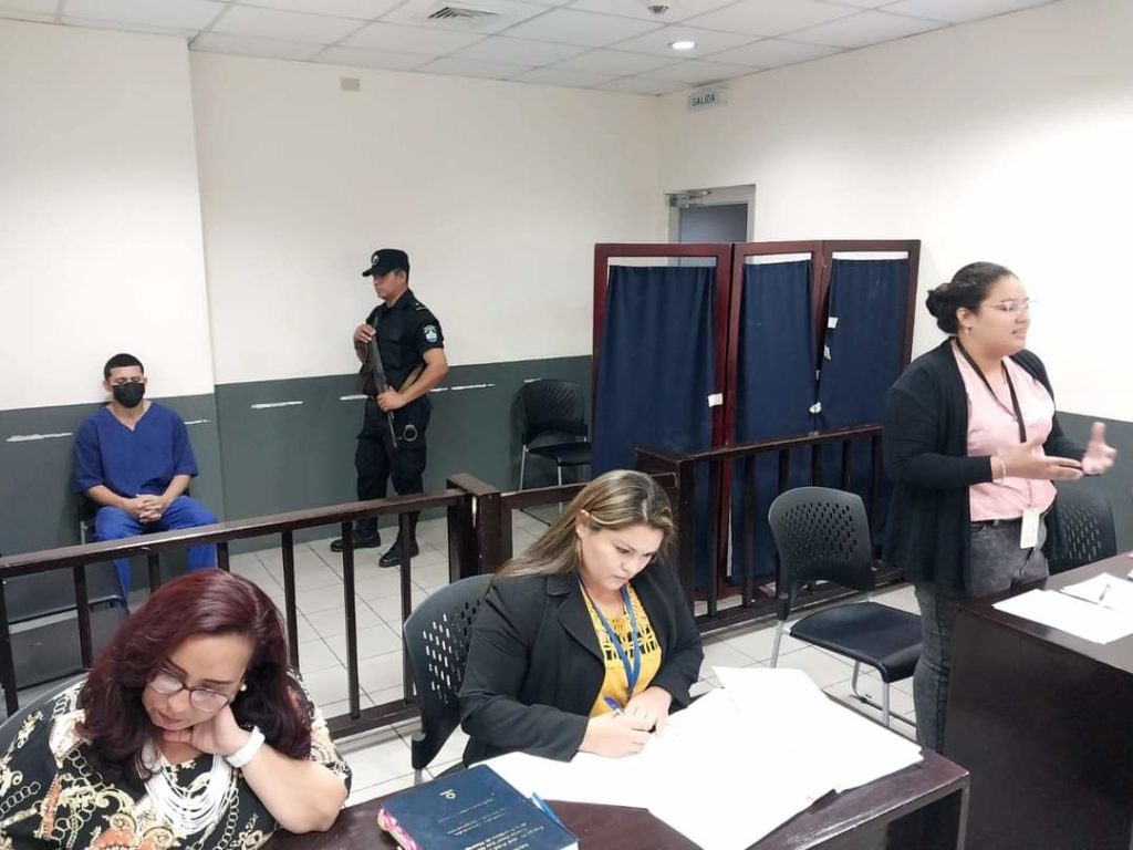 Este viernes inició en el Juzgado Tercero Distrito Penal de Managua  el juicio por el asesinato de Dereck Gómez. LA PRENSA/ Redes sociales.  