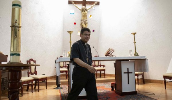 La condena de más de 26 años al obispo nicaragüense Rolando Álvarez cumple un año