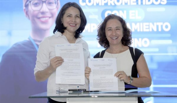 El programa Mujer Digital formará a 7,500 mujeres en situación de vulnerabilidad