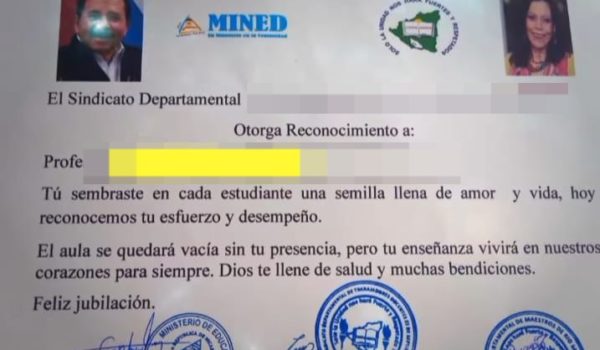 Diplomas para maestros jubilados del Mined ahora incluyen fotografías de Ortega y Murillo