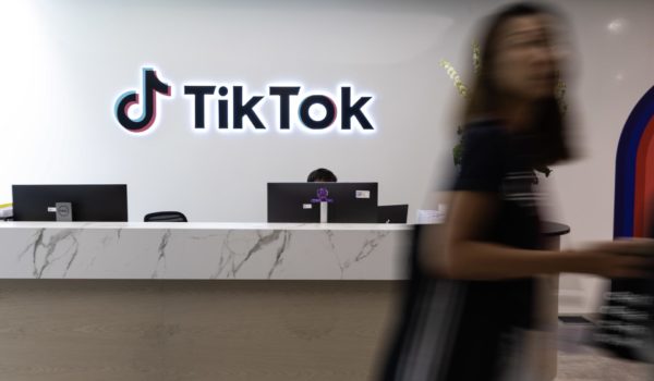 China acusa a EEUU de aplicar una «lógica propia de bandidos» por el posible veto a Tiktok