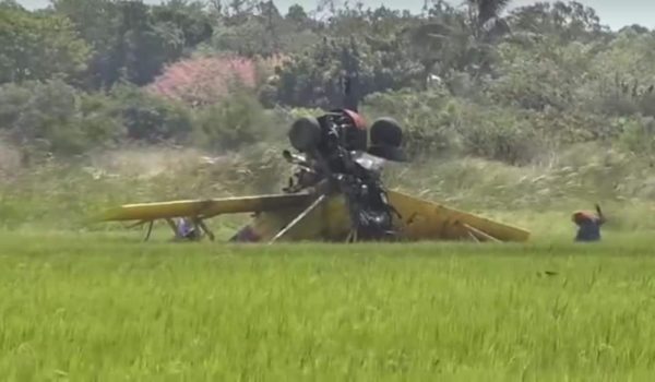 Avioneta fumigadora se desploma sobre una plantación de arroz en Malacatoya