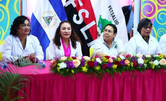Médicos residentes molestos y en busca de opciones por medidas impuestas por el Minsa