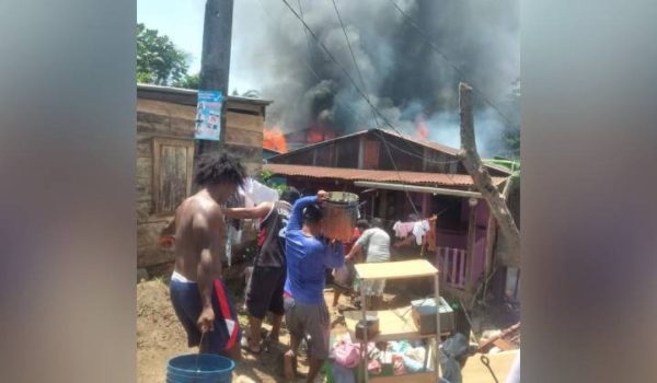 Cuatro familias quedan a la intemperie por incendios en Bluefields y Juigalpa