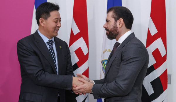 Una delegación de China inicia una visita en Nicaragua para hablar de paz y desarme