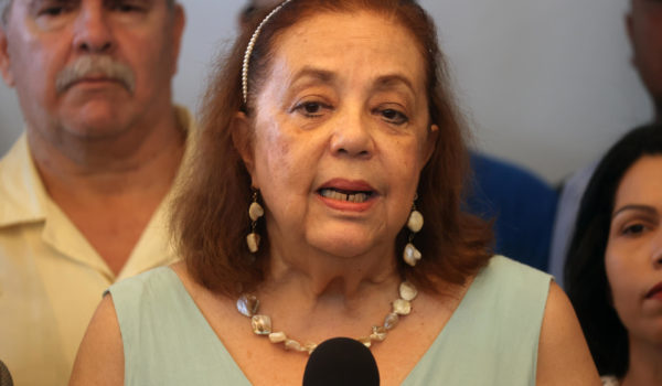 El antichavismo dice haber agotado todas las vías para inscribir a su candidata presidencial