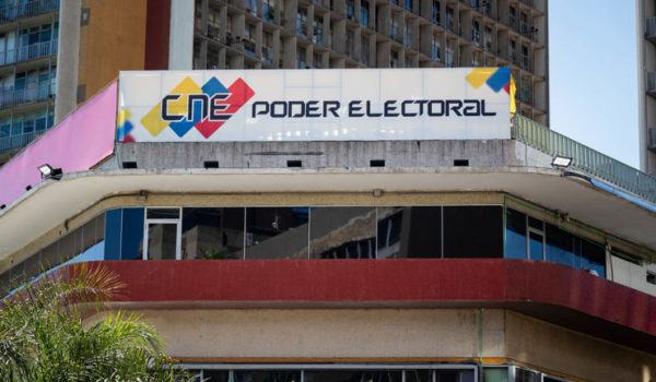 El ente electoral venezolano confirma la inscripción de un candidato de la coalición opositora