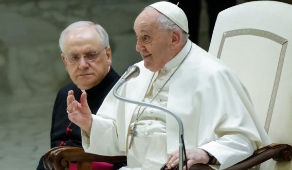 El papa pide hacer de la Iglesia «un lugar cada vez más seguro para los menores»
