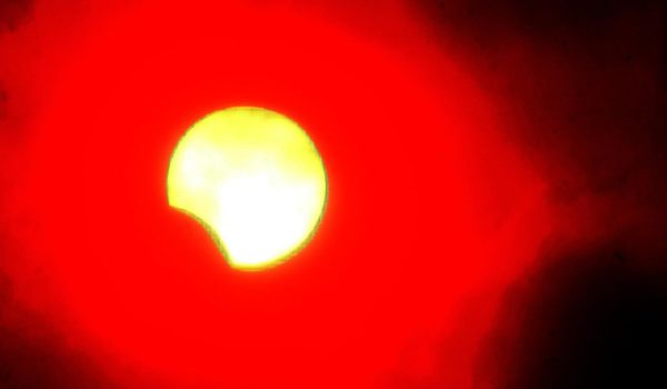 El mundo se prepara para ver el eclipse que oscurecerá América