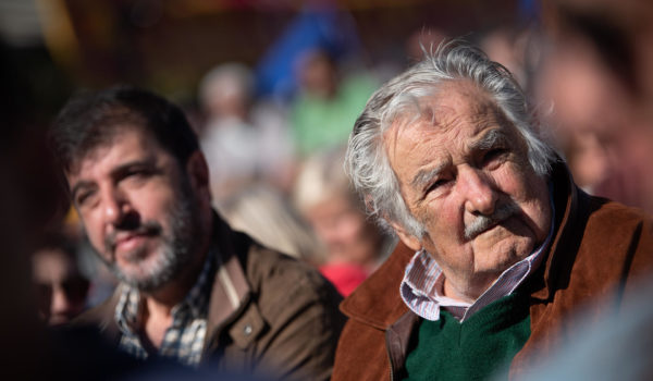 Mujica dice que en Venezuela «parece que juegan a la democracia pero no juegan»