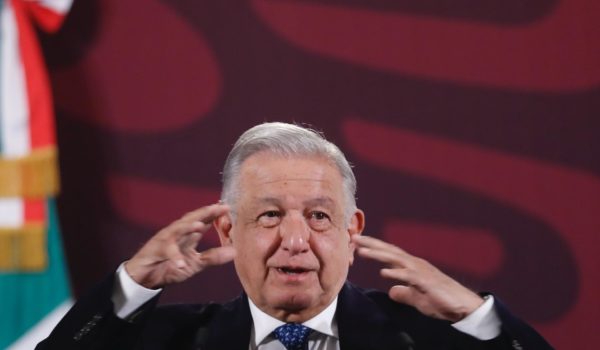 López Obrador dice que la autoridad actúa tras el asesinato de una niña y un linchamiento
