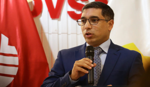 Venezuela dice que sanciones exponen al mundo a una «crisis de suministro» de crudo y gas