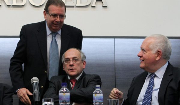 La coalición antichavista anuncia que su candidatura presidencial provisional fue admitida