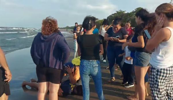 Tres jóvenes mueren ahogados en el lago Cocibolca. Han recuperado dos cuerpos