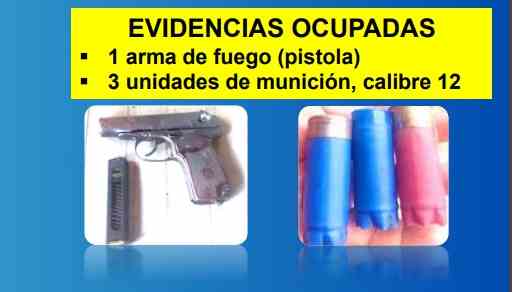 Esta el arma y las municiones incautadas por la Policía a los sospechosos del crimen. LA PRENSA/ Policía.