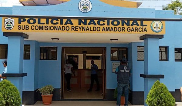 Joven señalada de acuchillar a hombre alega legítima defensa