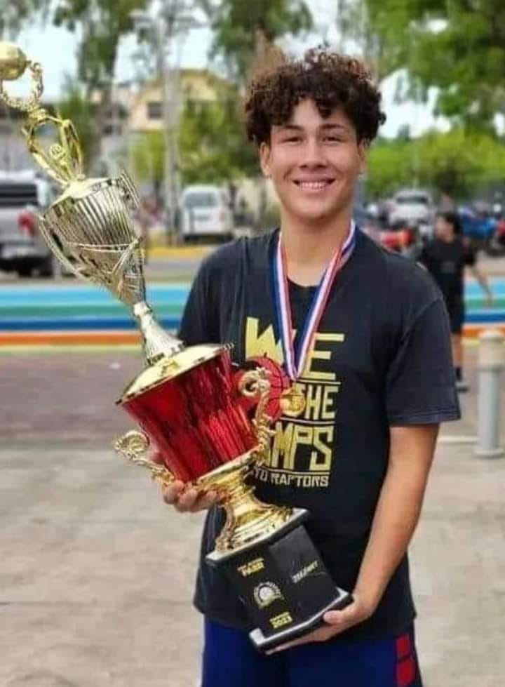 Alexis Mendoza Laguna, de 19 años asesinado por ladrones, LA PRENSA/ Tomada de Facebook. 