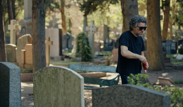‘Hermanos’, el documental que refleja la «demoledora» tragedia familiar del cineasta Cohn