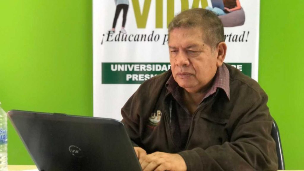 Adrián Meza, exrector de la Universidad Paulo Freire, durante una entrevista sobre el adoctrinamiento y la crisis de la educación universitaria en Nicaragua.