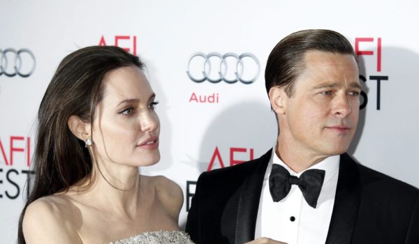 Angelina Jolie acusa a Brad Pitt en una demanda de maltratarla físicamente