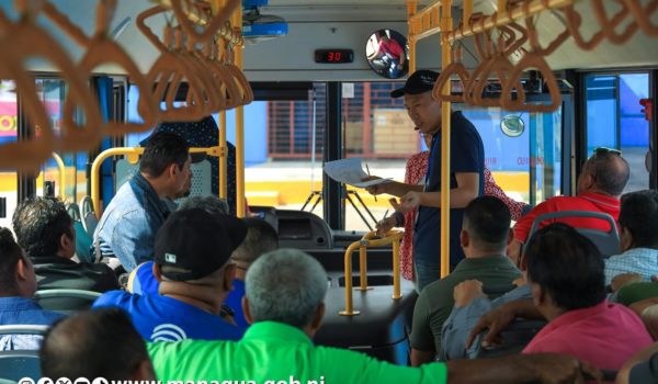 Empresa china capacita a conductores de transporte público de Managua. Usuarios y expertos dudan que mejore el servicio