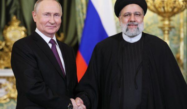 Primero Fico, ahora Raisí, Putin se queda sin aliados