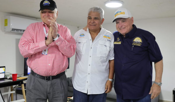 Triunfo de Mulino le asegura a Martinelli un salvoconducto o una amnistía y deja a la expectativa cómo le pagará el asilo a Ortega