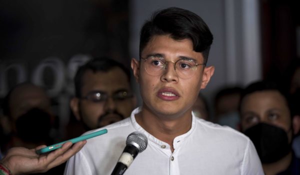 Lesther Alemán: la tortura psicológica persigue a los desterrados por el régimen de Ortega