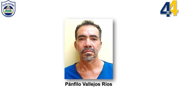 Hombre que huyó nueve años por dos asesinatos es inculpado por tres delitos
