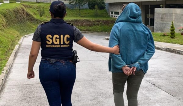 Nicaragüense es capturada en Guatemala por presuntamente promover la prostitución