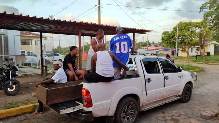 Los restos mortales de los asesinados en una discoteca de Bluefields es retirado de la morgue por fus familiares, . LA PRENSA/ Noticias de Bluefields.   