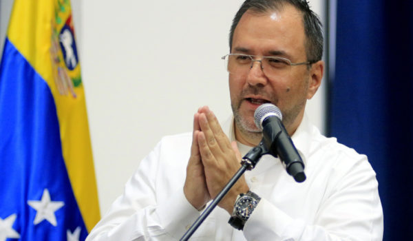 Canciller de Venezuela denuncia que las sanciones impiden al país pagar su cuota en la ONU