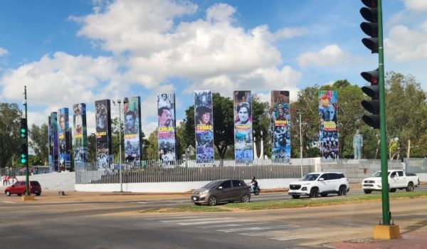 Dictadura cambia a los “próceres del Alba” por héroes nacionales