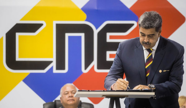 Ocho candidatos a elecciones venezolanas firman un acuerdo de reconocimiento de resultados