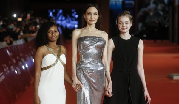 Una hija de Angelina Jolie y Brad Pitt solicita suprimir el apellido de su padre