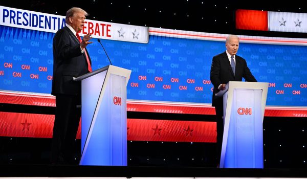 Trump se burla de los tropiezos de Biden en un video tras el debate presidencial