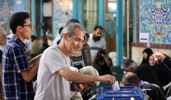 Irán vota en unas elecciones presidenciales sin un claro favorito